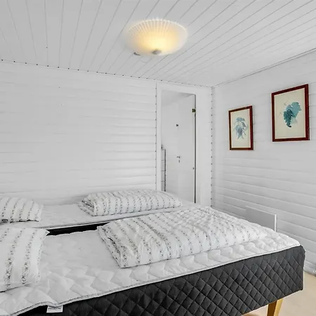 Aika - 500m From The Sea In Western Jutland By Interhome Lakolk