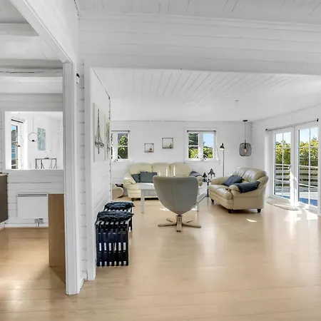 Holiday home Aika - 500m From The Sea By Interhome Lakolk